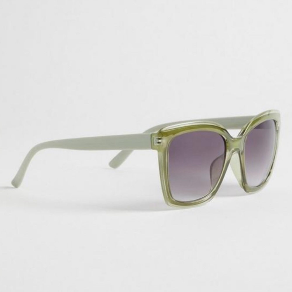 🆕 🕶️ Green Rectangle Smoke Lens Sunglasses - Picture 2 of 3